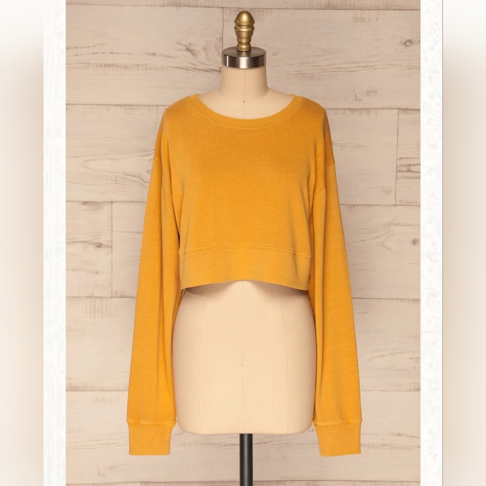 Double Zero cropped sweater in mustard yellow, size L